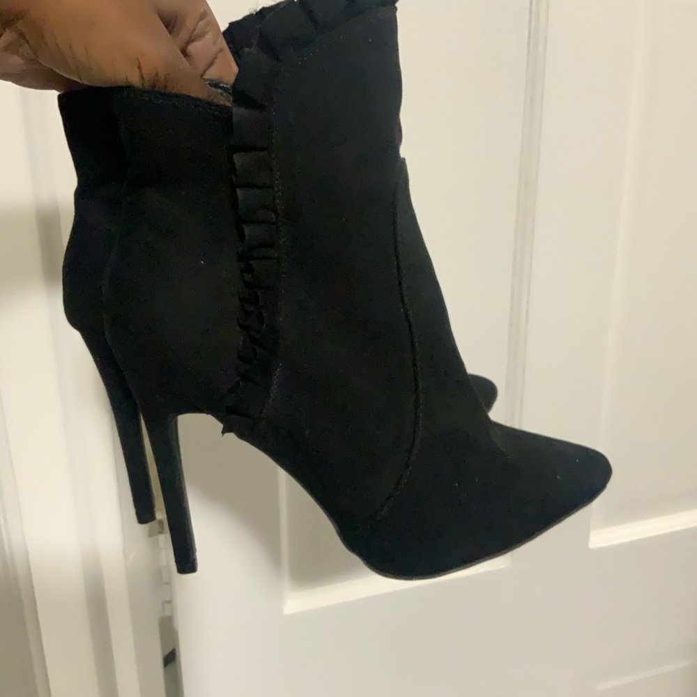 Elegant Black Ankle Boots